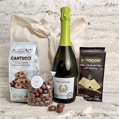 Økologisk prosecco med snacks og chokolademandler pakket i Gots bomuldspose